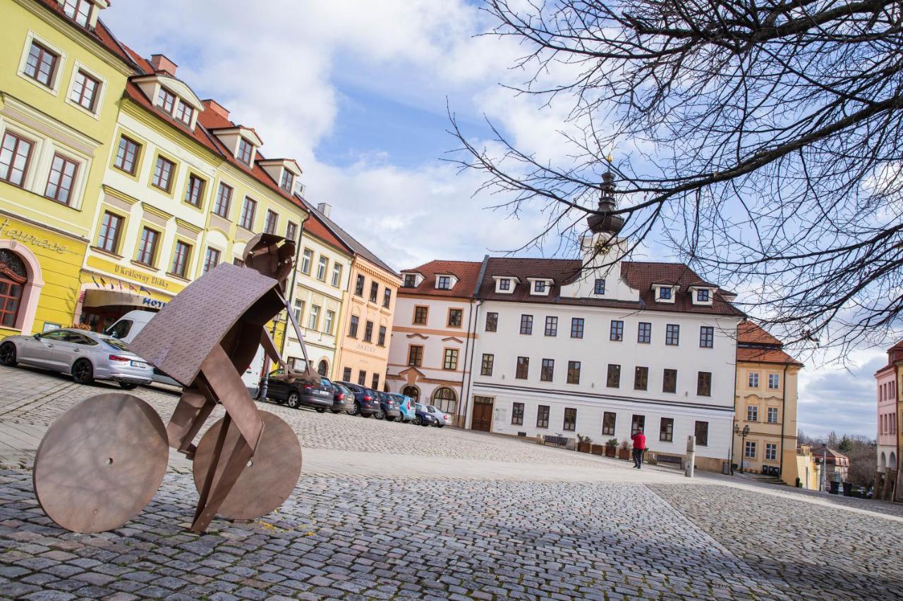 Penzion Amatka Hradec Králové Buitenkant foto